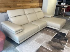 Calia Divano con penisola Orlando in Offerta Outlet- Divani