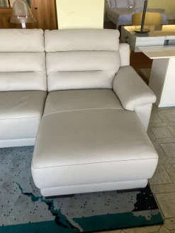 Divano con penisola Pasha in Offerta Outlet^Calia Discount