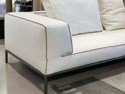 Discount Divano Con penisola Perry up a 9370 Euro Divani