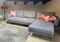 Clearance Divano Con penisola Philip 77 di a prezzo ribassato Divani