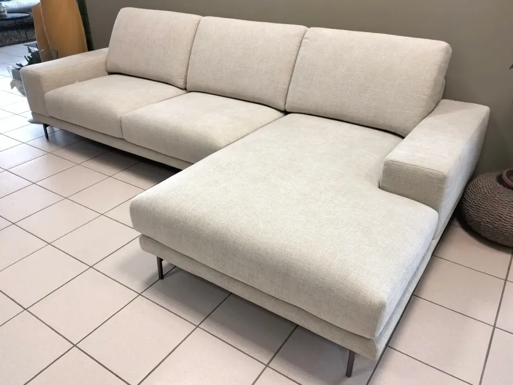 Divano con penisola Platz in Tessuto a 2550€^Rizzetto Best