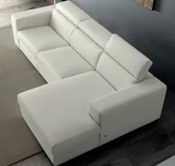 Doimo Salotti Divano con penisola Ray scontato del 40%- Divani