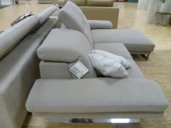 Outlet Divano con penisola Stratos : SCONTO ESCLUSIVO Divani