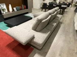 Online Divano con penisola Toby wing ad un prezzo conveniente Divani