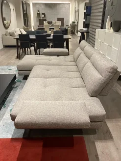 Online Divano con penisola Toby wing ad un prezzo conveniente Divani