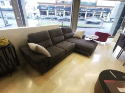 Le Comfort Divano Cupido tessuto in poliuretano   in Offerta Outlet- Divani