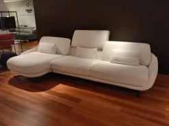 Calia Divano da 4 posti modello Modello regal_e di scontato- Divani