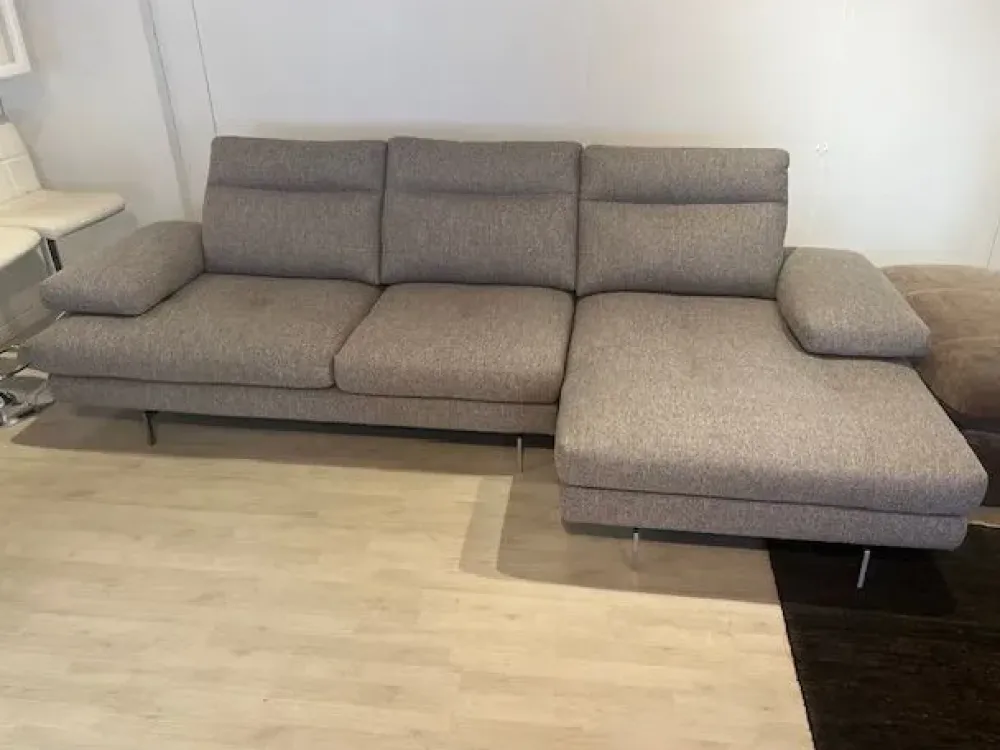 Divano da 4 posti modello Toby wing di scontato^Calia Best