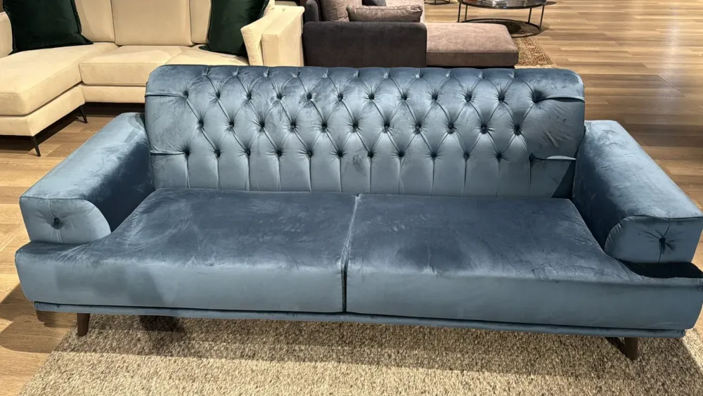 Divano da 3 posti modello Saxarubra di scontato^La casa moderna