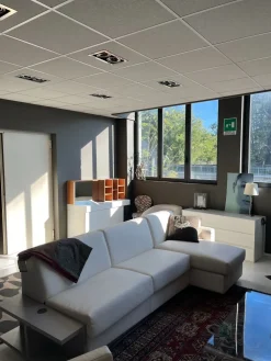 Divano da 4 posti modello Goodman di scontato^Doimo Salotti Outlet