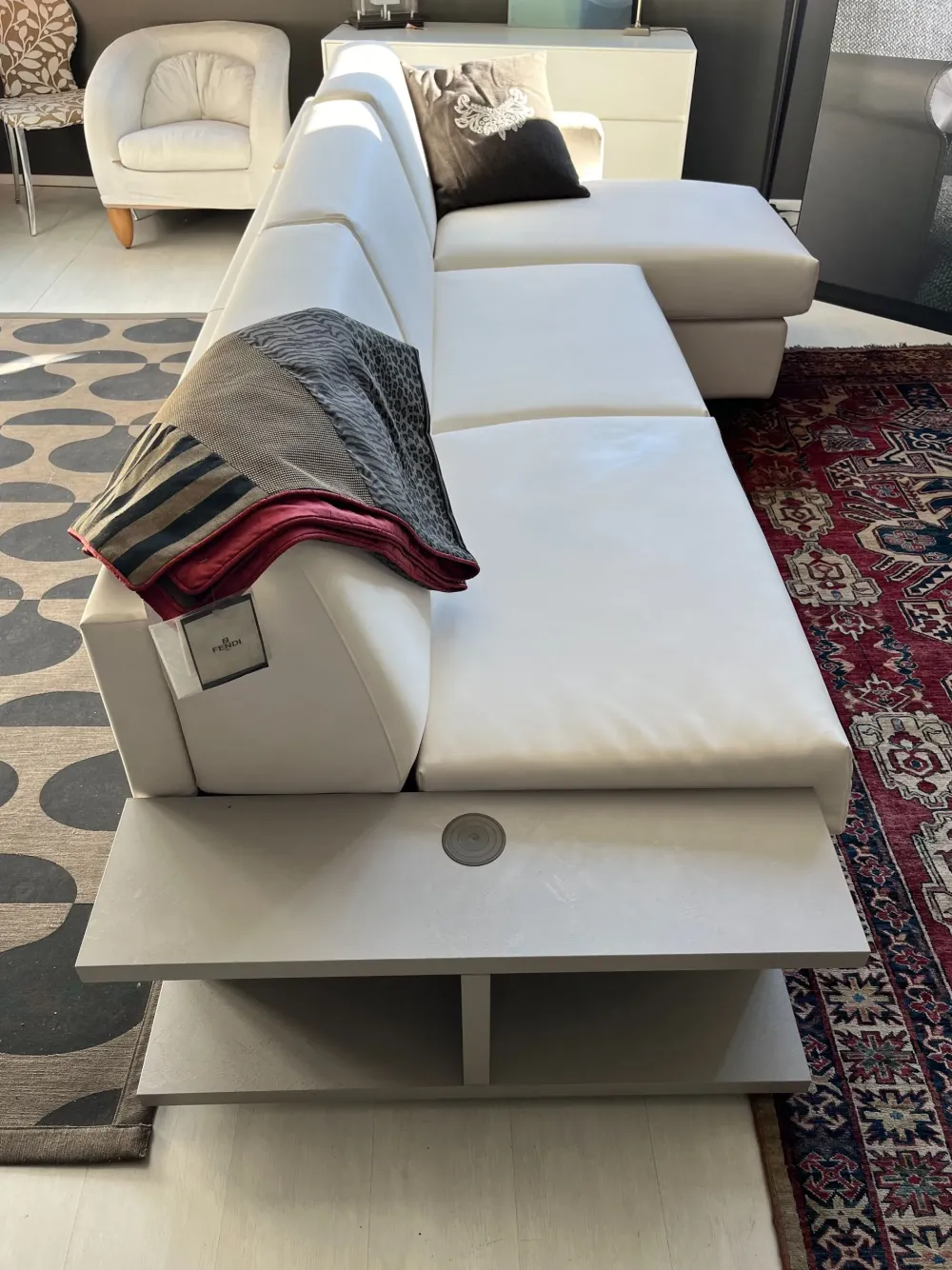 Divano da 4 posti modello Goodman di scontato^Doimo Salotti Outlet