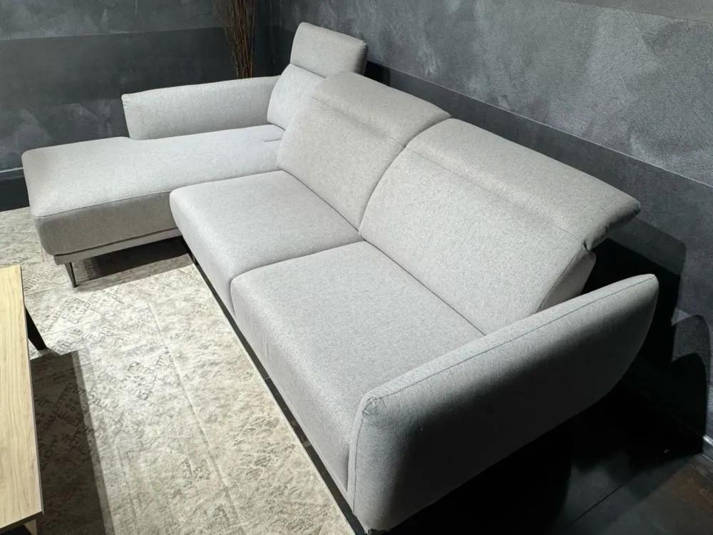 Divano da 3 posti modello Marko di scontato^Le Comfort Sale