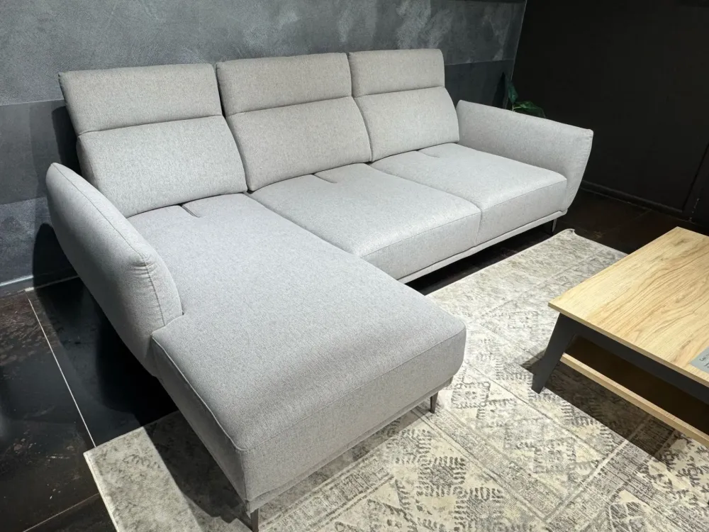 Divano da 3 posti modello Marko di scontato^Le Comfort Sale