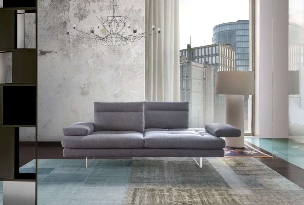 Divano da 3 posti modello Toby wing di scontato Divani