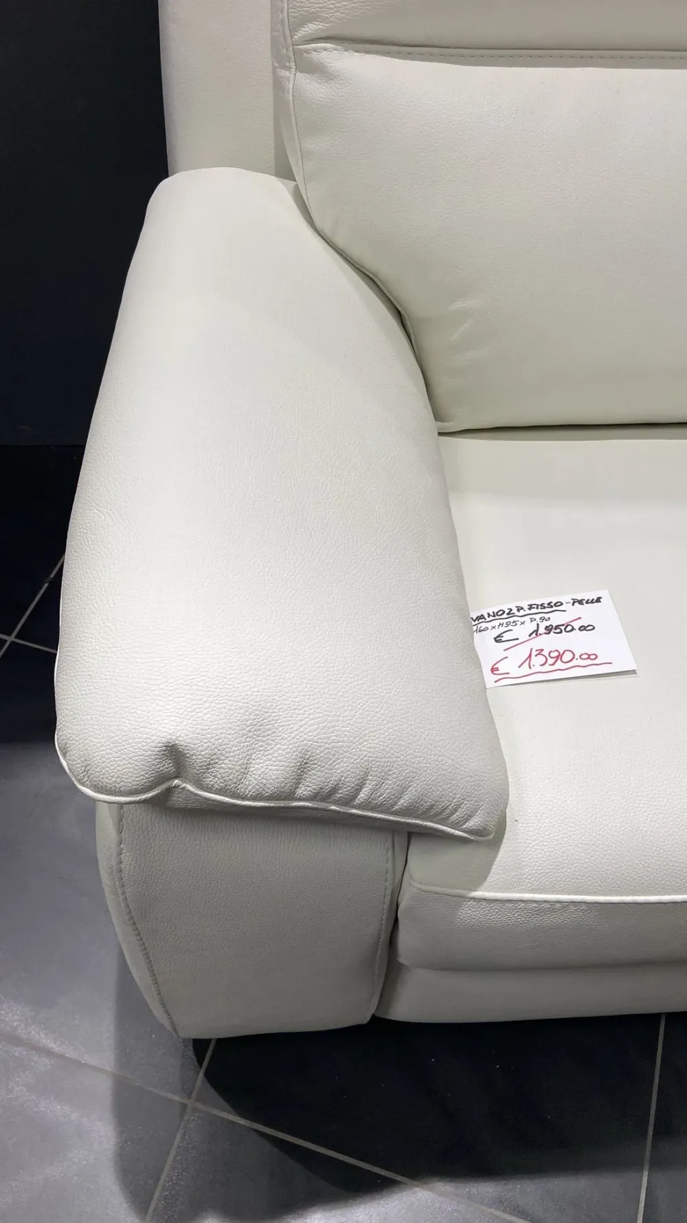 Nicoletti Home Divano design pelle New york di con sconto del - 44%- Divani