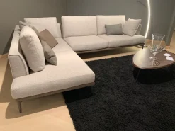 Outlet Divano design tessuto Flight di con sconto del - 30% Divani