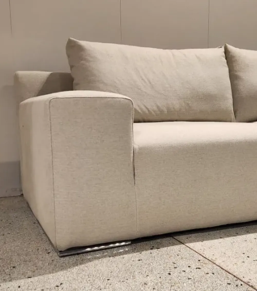 Outlet Divano design tessuto Pronta consegna divano in fibralatex di con sconto del - 40% Divani