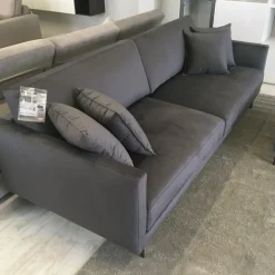 Divano Divano componibile mod. bart a prezzo outlet : con uno SCONTO ESCLUSIVO del 30%^Doimo Salotti Outlet