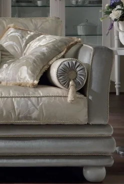 Outlet Divano Divano regina di napoli luxury italia di in stile classico in Offerta Outlet Divani