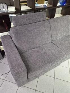 Divano Dylan di in stile moderno a prezzo Outlet^Doimo Salotti