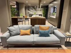 Discount Divano Etan di in stile moderno a prezzo scontato Divani