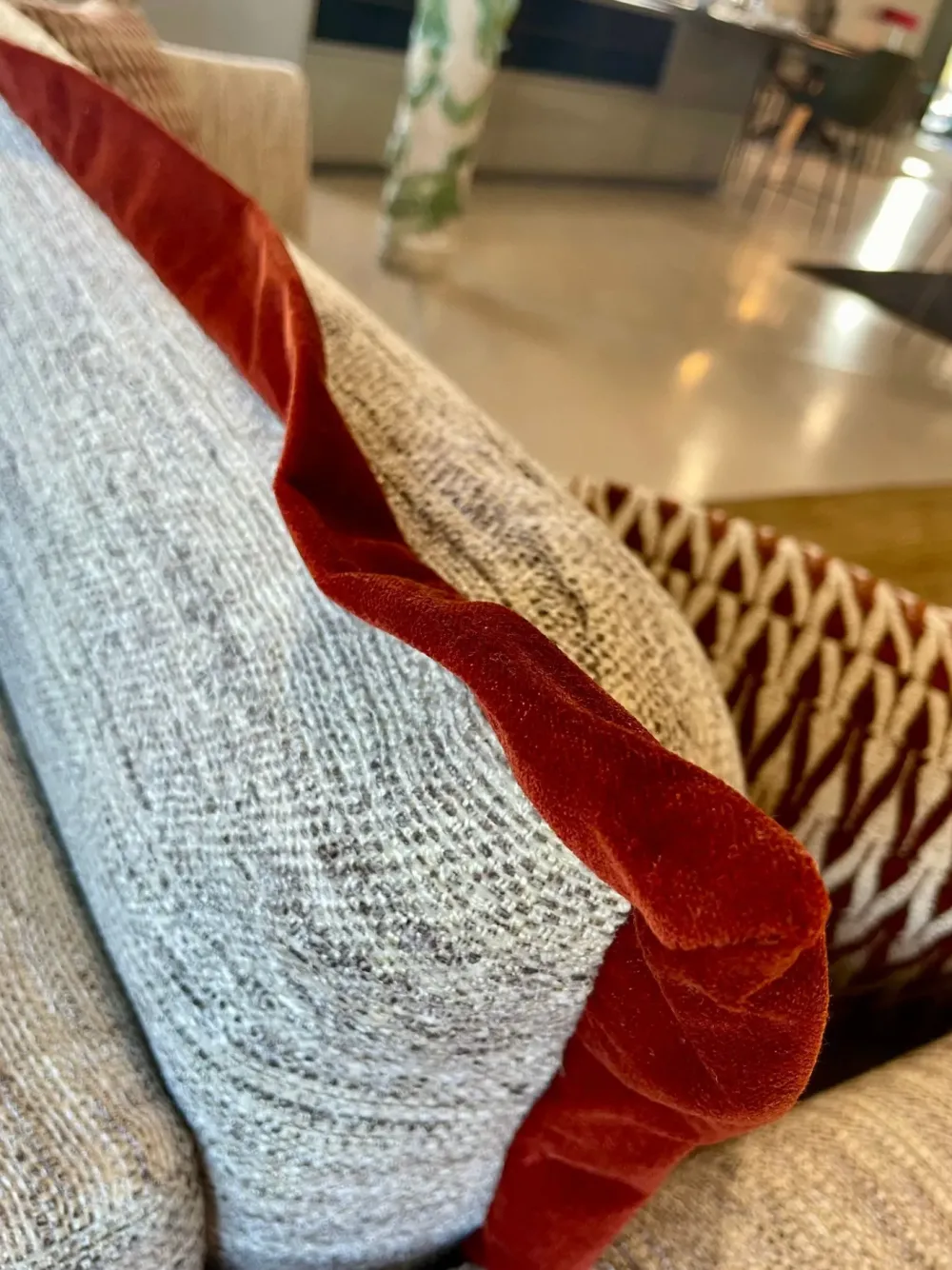 Family Bedding Divano Margot 3p maxi divano letto PREZZI OUTLET sconto 33%- Divani