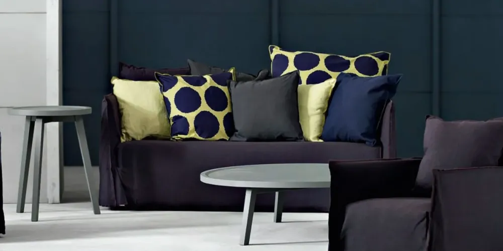 Discount Divano Ghost 10 di , 2 posti. Prezzo speciale. Comfort assicurato. Divani