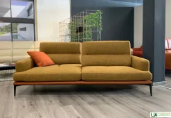 Clearance Divano in Microfibra stile moderno modello Feng° scontato - 35% Divani