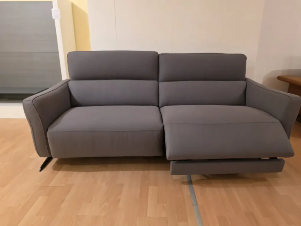 Divano in Pelle stile design modello Divano fusion 3 posti scontato - 50%^Artigianale