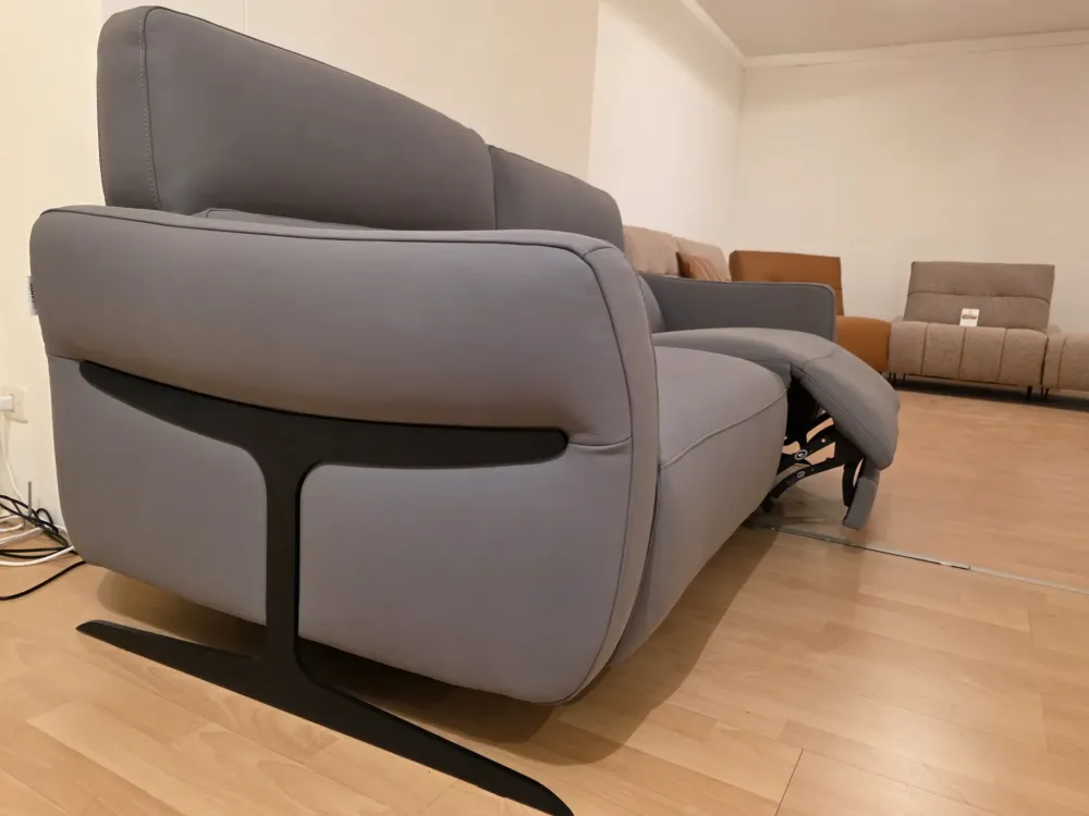 Divano in Pelle stile design modello Divano fusion 3 posti scontato - 50%^Artigianale