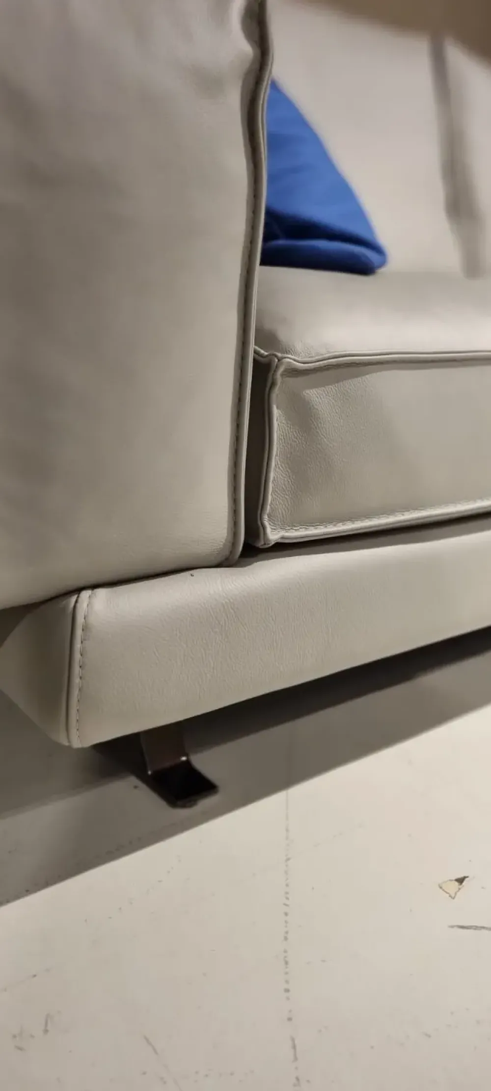 Divano in Pelle stile moderno modello Lungarno scontato - 31%^Gurian Outlet