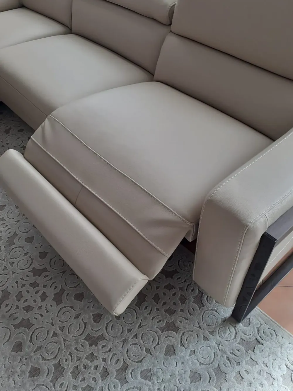 Sale Divano in Pelle stile moderno modello Cubic scontato - 53% Divani