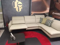 Clearance Divano in Pelle stile moderno modello Dusk scontato - 35% Divani