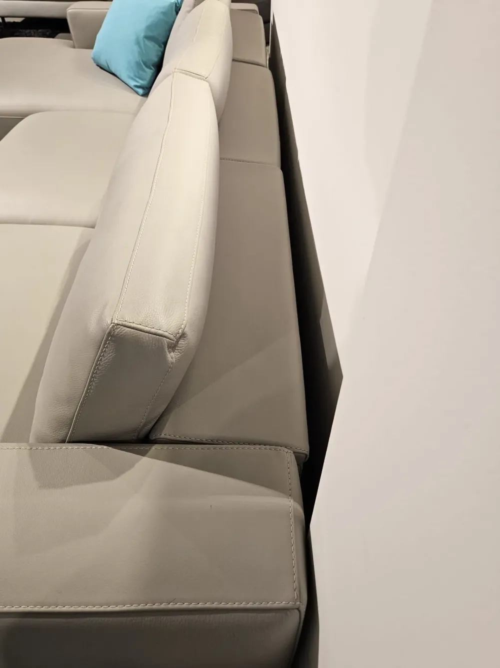 Divanidea Divano in Pelle stile moderno modello Horizon scontato - 32%- Divani