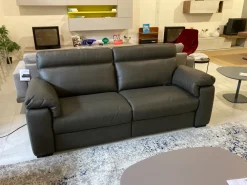 Doimo Salotti Divano in Pelle stile moderno modello William scontato - 60%- Divani