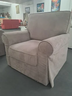 Outlet Divano in Tessuto stile classico modello Love scontato - 49% Divani