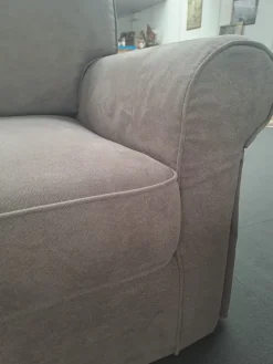 Outlet Divano in Tessuto stile classico modello Love scontato - 49% Divani