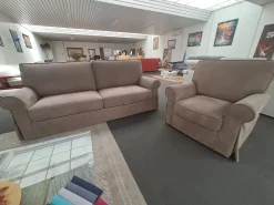 Outlet Divano in Tessuto stile classico modello Love scontato - 49% Divani