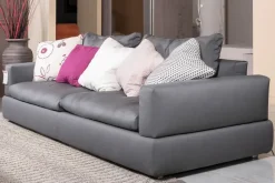 Divano in Tessuto stile design modello Float scontato - 70%^Artigianale Discount