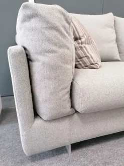 Divano in Tessuto stile moderno modello Zeno scontato - 50%^Biba Salotti