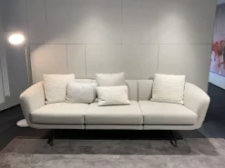 Outlet Divano in Tessuto stile moderno modello Betty scontato - 35% Divani