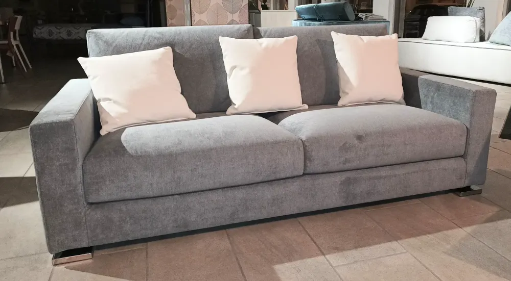 Divano Lara : con uno SCONTO ESCLUSIVO del 39%^Ventura Clearance