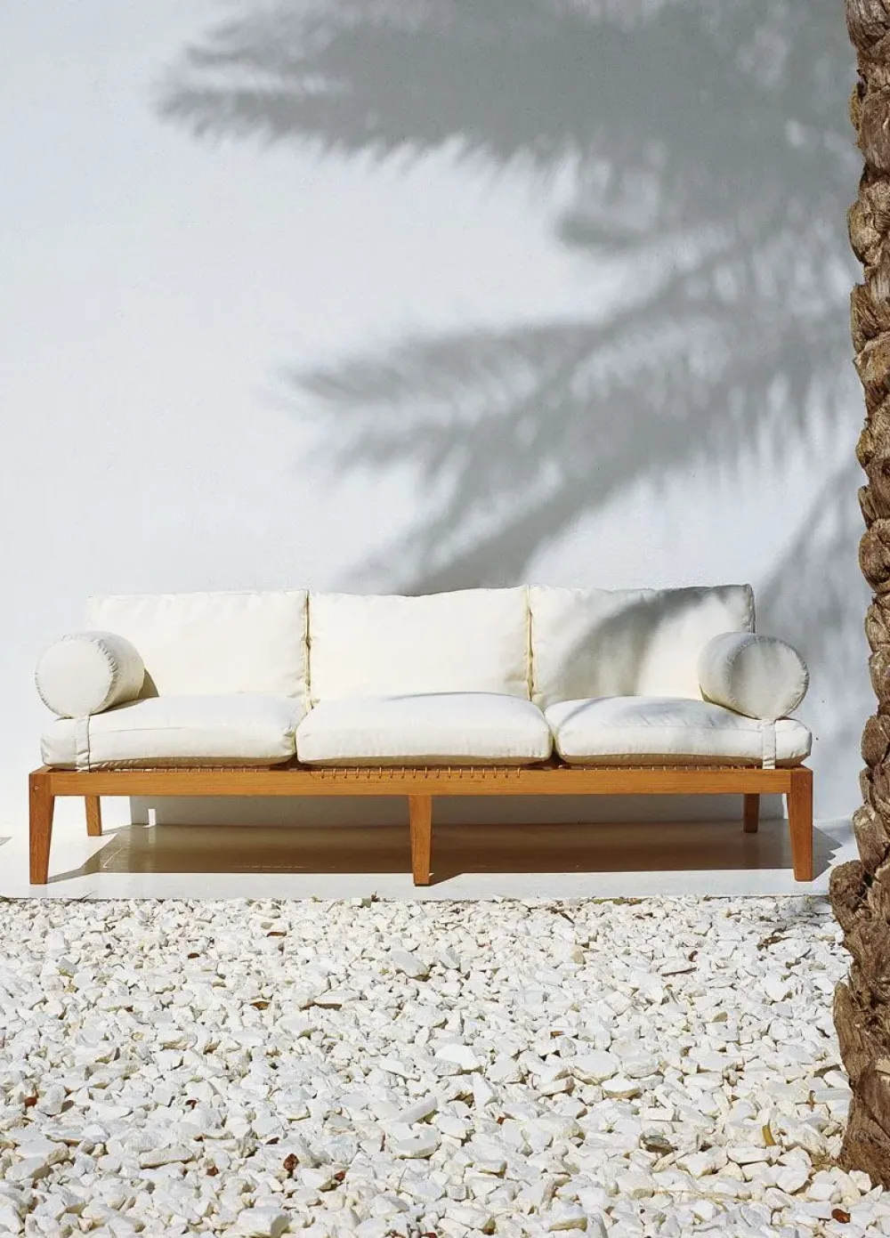 Outlet Divano Lettino Luxury di per interni. Pronta consegna, scontato! Divani Da Giardino