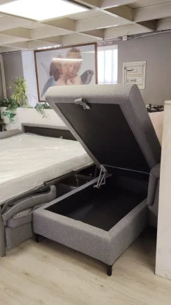 Artigianale Divano Letto con penisola Antony di a prezzo scontato- Divani