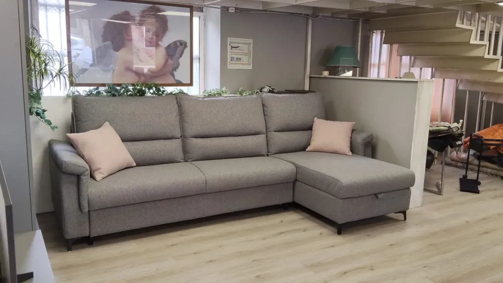 Artigianale Divano Letto con penisola Antony di a prezzo scontato- Divani