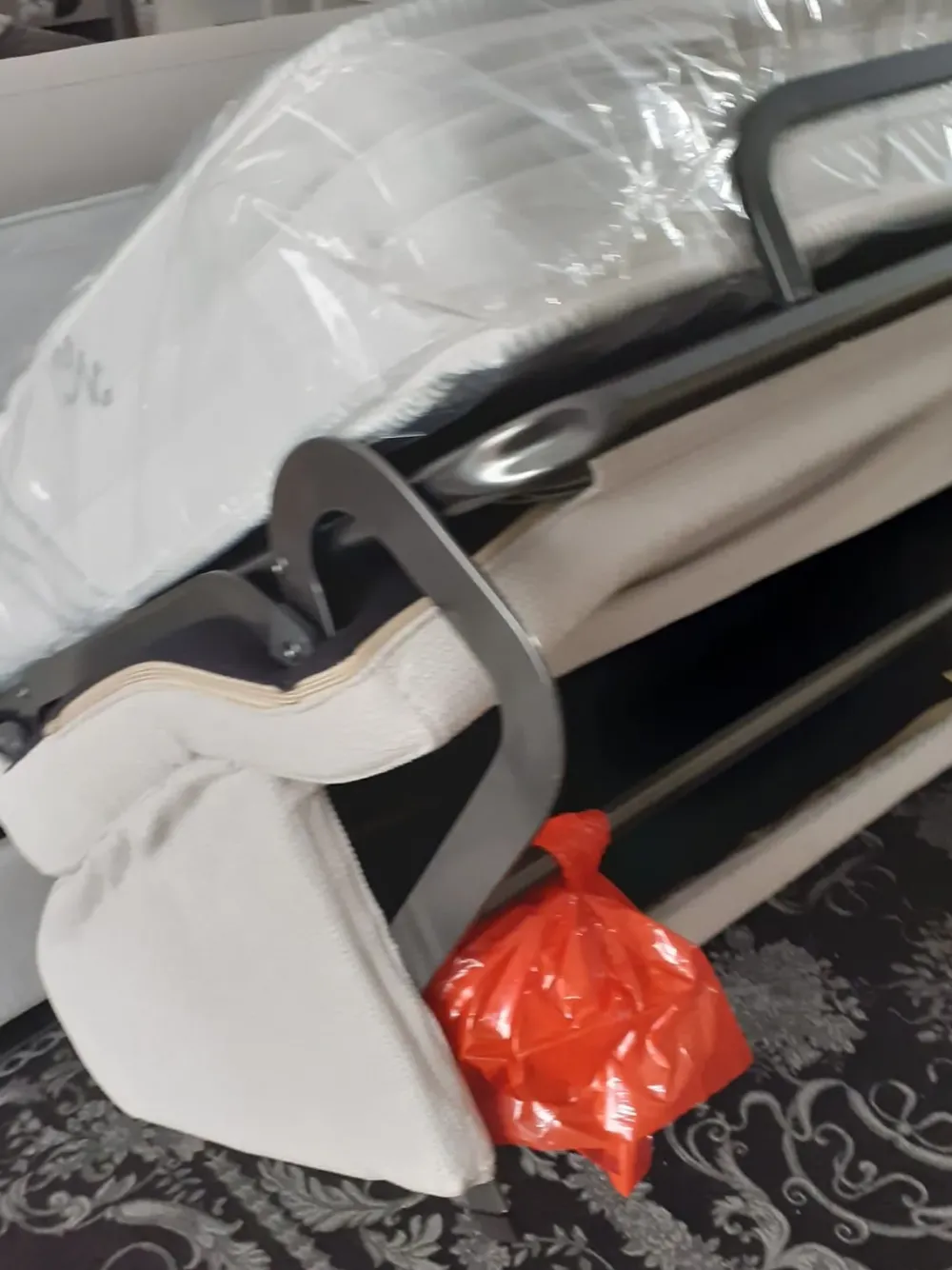 Divano Letto Roger di a prezzo ribassato^Il Benessere Outlet