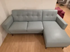 Outlet Divano Lineare 2 posti con chaise longue ad un prezzo conveniente Divani