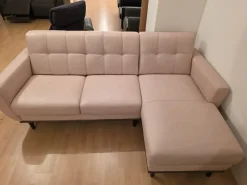 Divano Lineare 2 posti con chaise longue in pelle in Offerta Outlet a 900€^Artigianale Sale