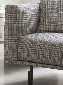 Flou Divano Lineare a 3 posti Binario di : prezzo su richiesta- Divani