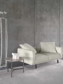 Flou Divano Lineare a 3 posti Binario di : prezzo su richiesta- Divani